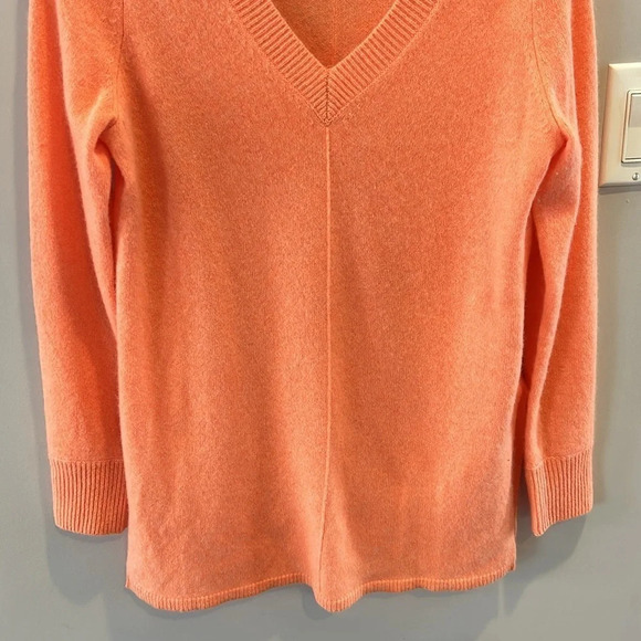 White +  Warren Vneck Seamed Cashmere Sweater Coral - Picture 8 of 10